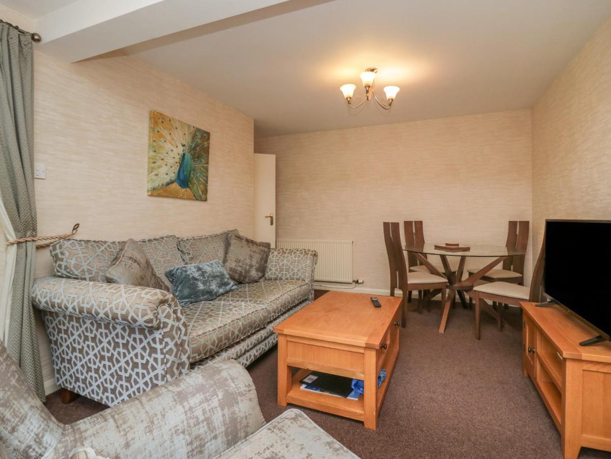Apartment 4 Keswick  Bagian luar foto